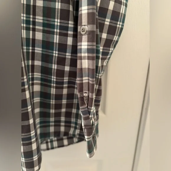 3/$25 NWOT Wrangler Men's Plaid Button Down Shirt - Grey, White and Teal - Picture 4 of 6